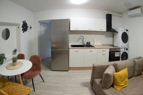 Sesvete Apartment | Spacious Central Sesvete Pad