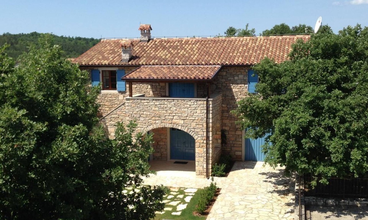Groznjan House | Stone house with pool near Grosznjan