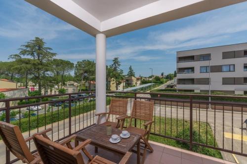 Spadici Apartment | Strawberry 3