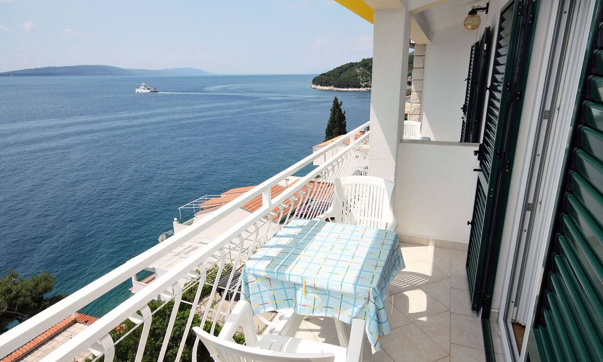 Drvenik Apartment | Studio flat with balcony and sea view Drvenik Gornja vala, Makarska (AS-4890-b)