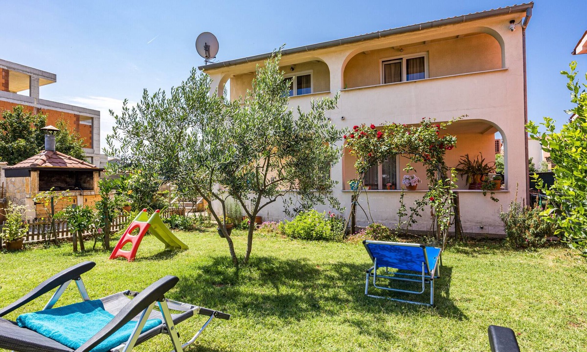 Galizana Apartment | Studio Vito with Balcony