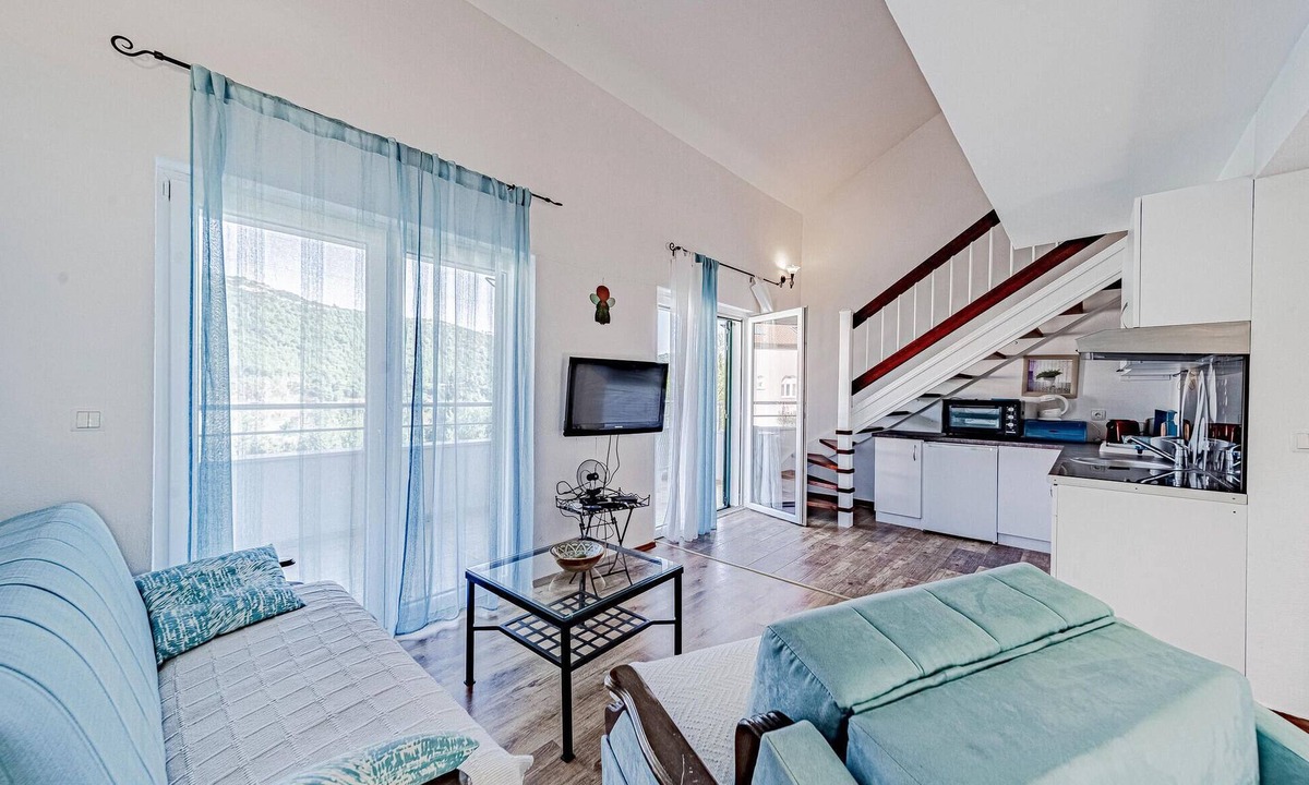 Broce Apartment | Stunning apartment in Broce with WiFi