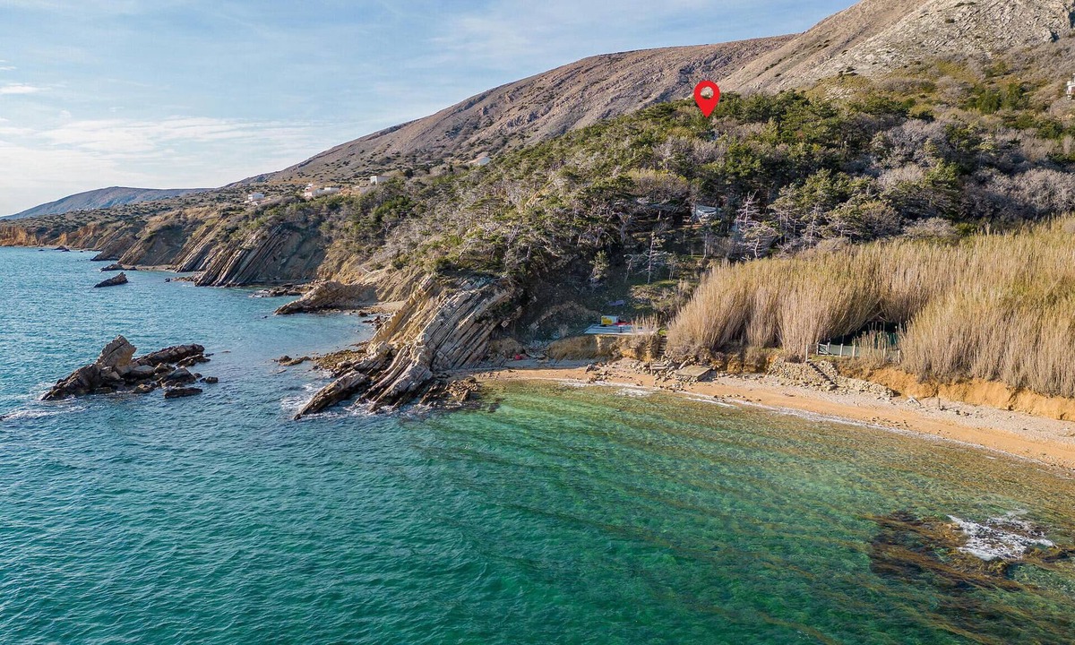 Bosana Apartment | Stunning apartment in Novalja with WiFi