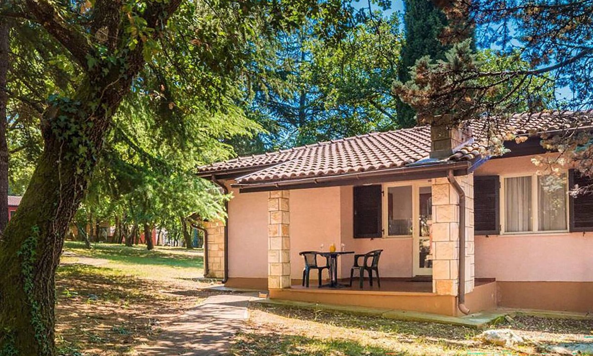 Katoro Apartment | Stunning apartment in Umag with swimming pool