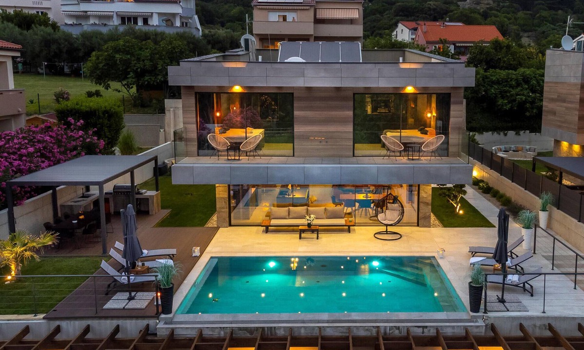 Jurandvor House | Stunning home in Baska with sauna