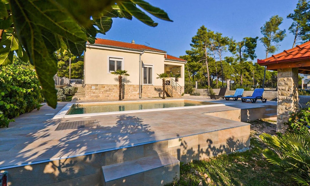 Bibinje House | Stunning home in Bibinje