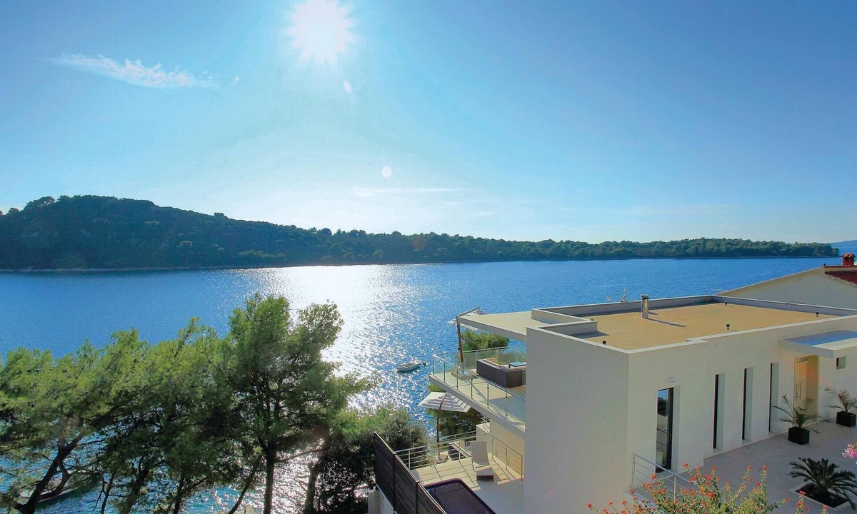 Blato House | Stunning home in Karbuni