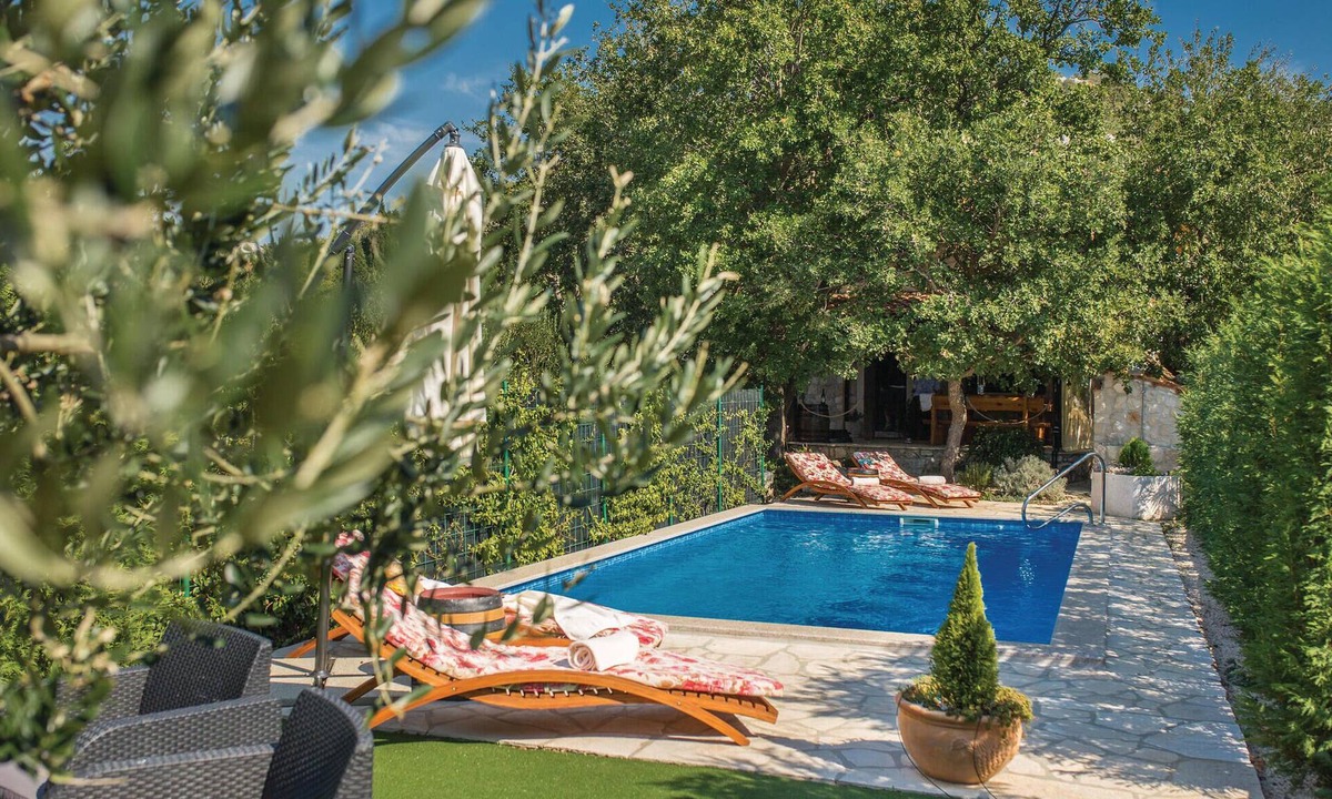 Slivno House | Stunning home in Klek