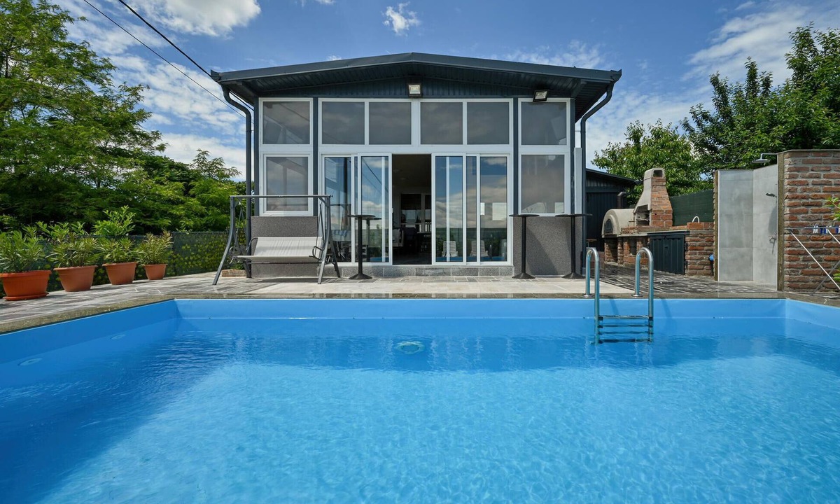 Koprivnica House | Stunning home in Koprivnica with sauna