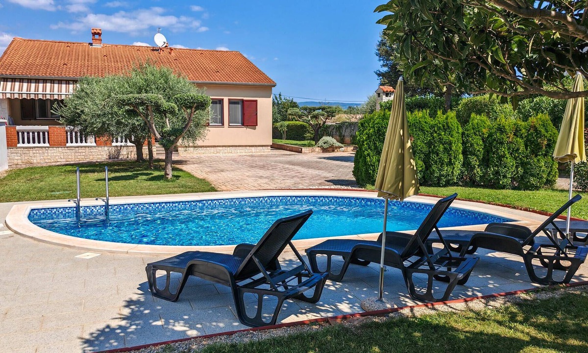 Pavicini House | Stunning home in Pavicini