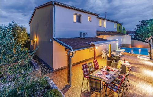Pavicini House | Stunning Home In Pavicini