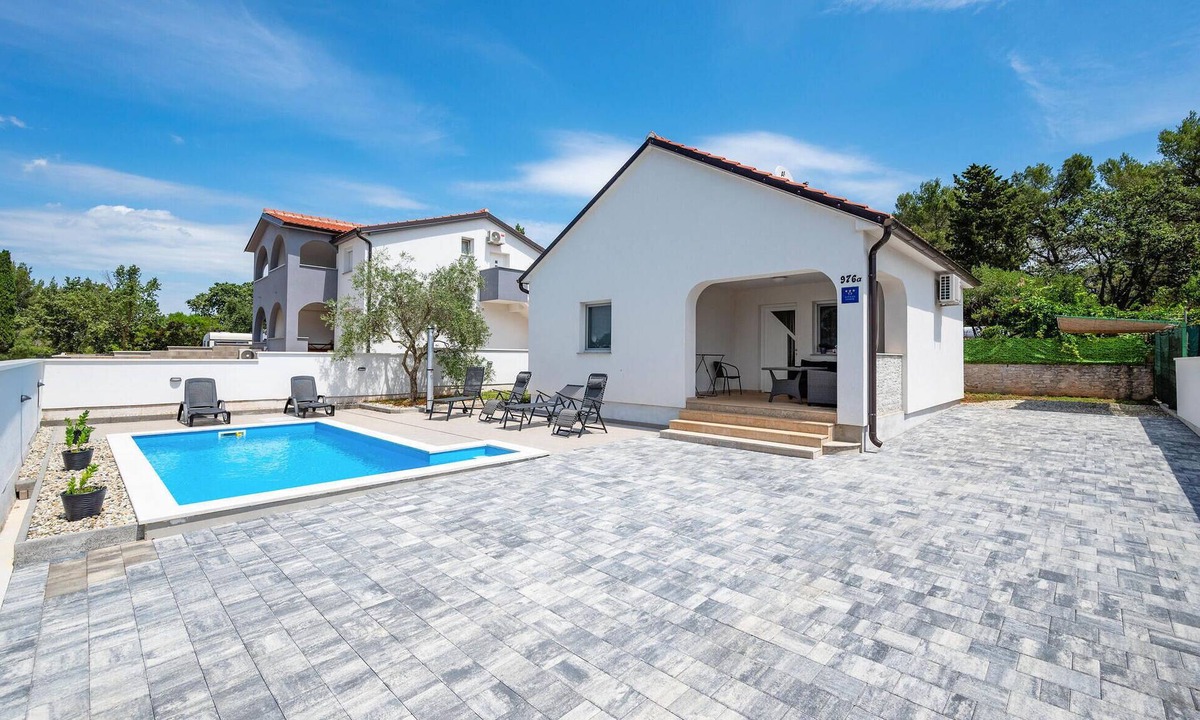 Peroj House | Stunning home in Peroj