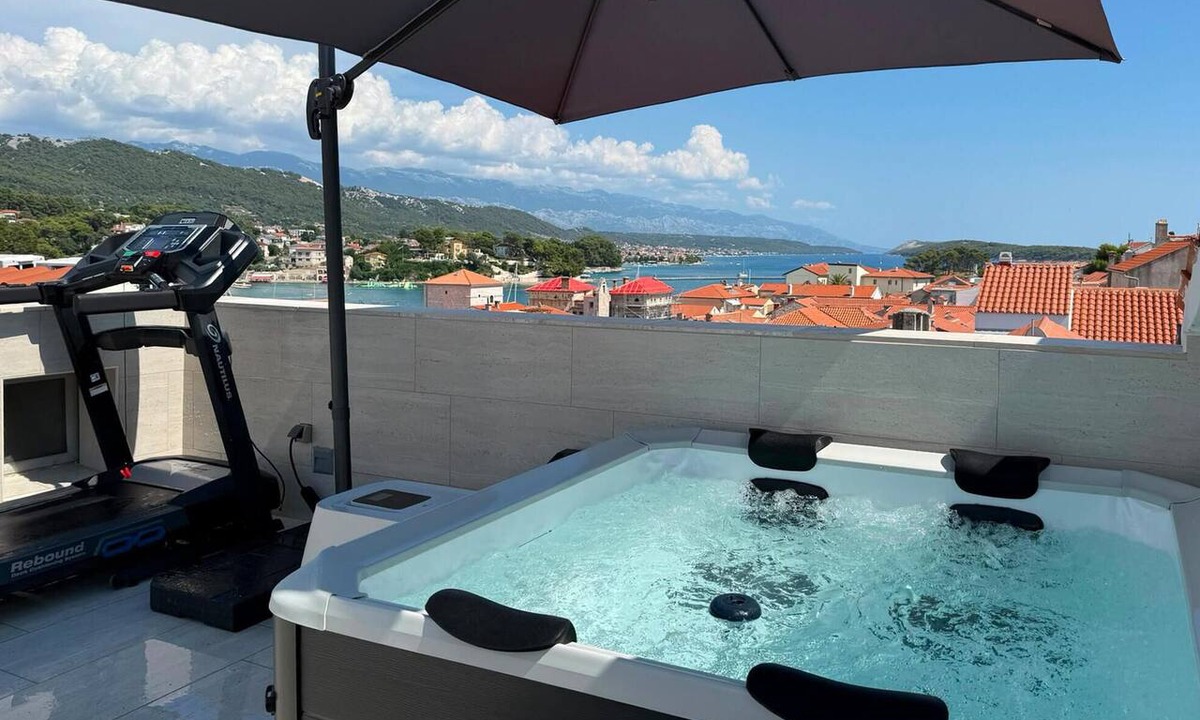 Rab House | Stunning home in Rab with WiFi