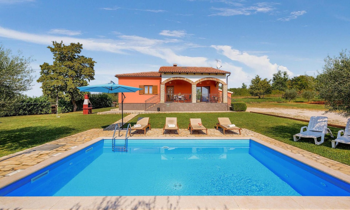 Rapavel House | Stunning home in Visnjan