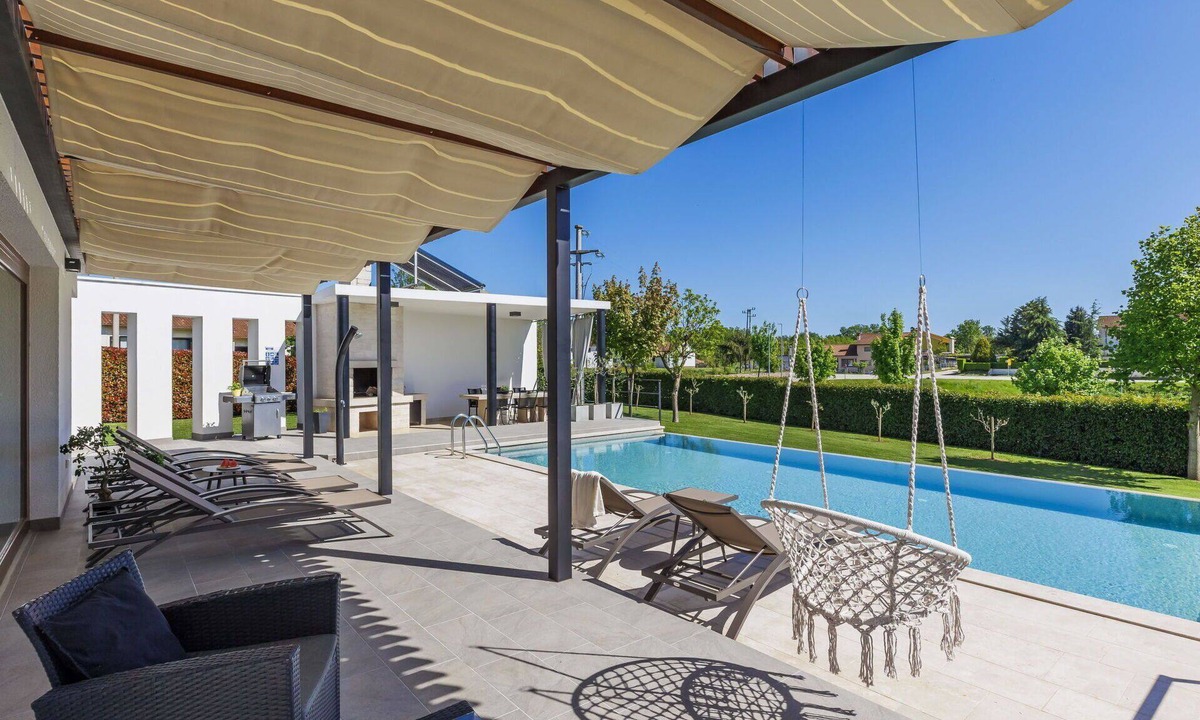 Sveti Petar u Sumi Villa | Stunning private villa for 6 people with A/C, WIFI, private pool, TV, terrace and pets allowed