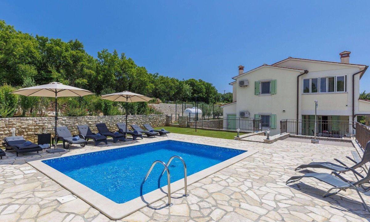 Trgetari House | Stunning private villa for 8 guests with WIFI, private pool, A/C, TV, terrace and pets allowed