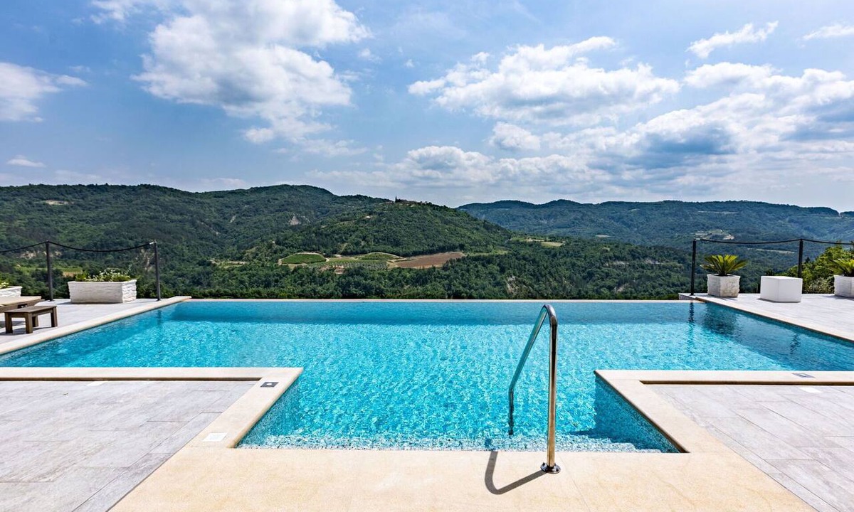 Korelici House | Stunning private villa with private pool, A/C, WIFI, TV, terrace, pets allowed and panoramic view
