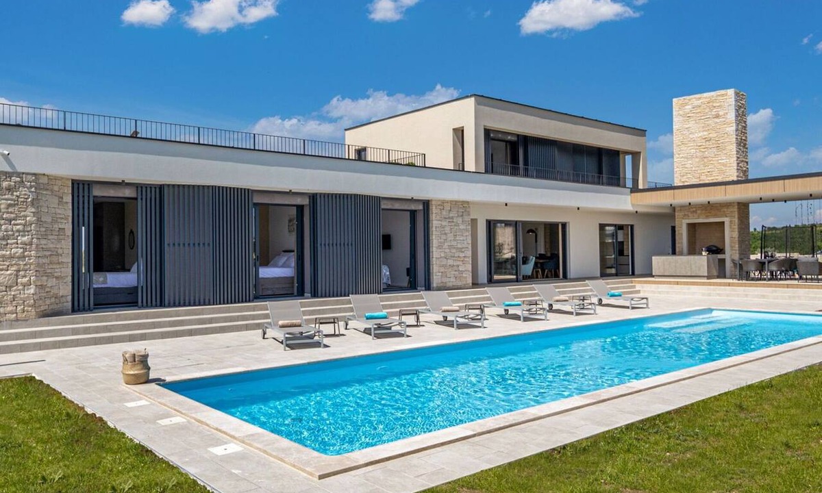 Nova Vas Villa | Stunning private villa with private pool, WIFI, hot tub, A/C, TV, terrace and pets allowed