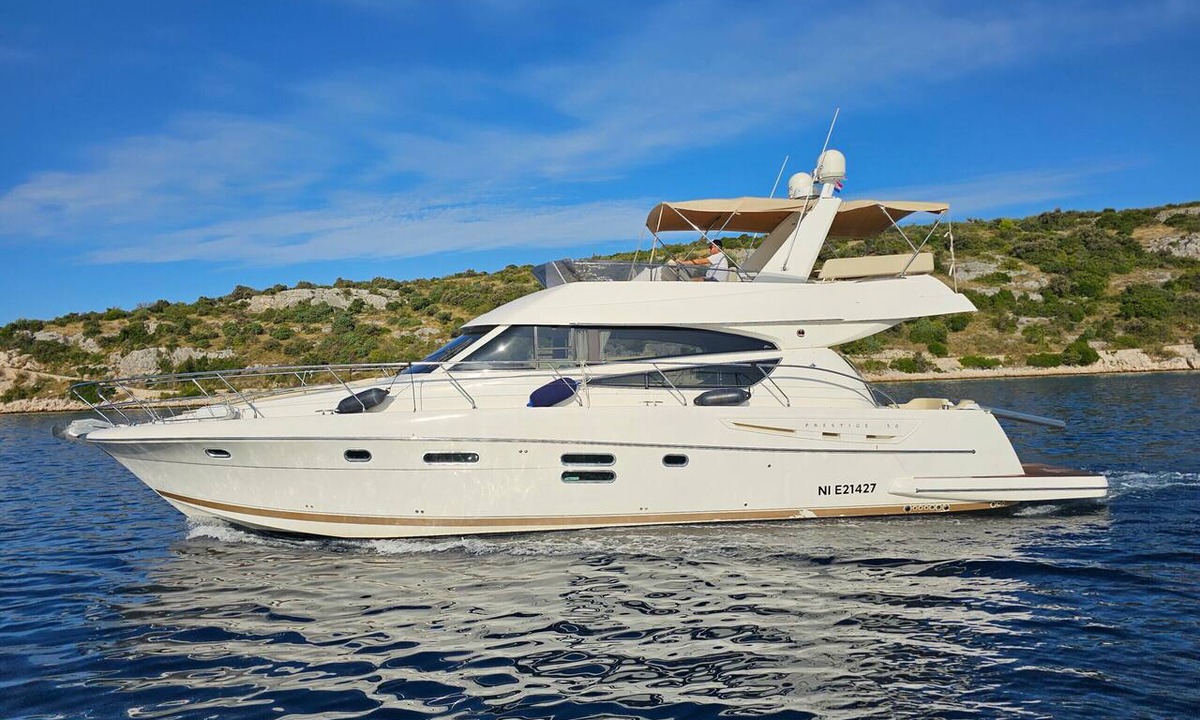 Primosten Boat Rental | Sun-Kissed Sailing Adventure in Sibenik, Croatia