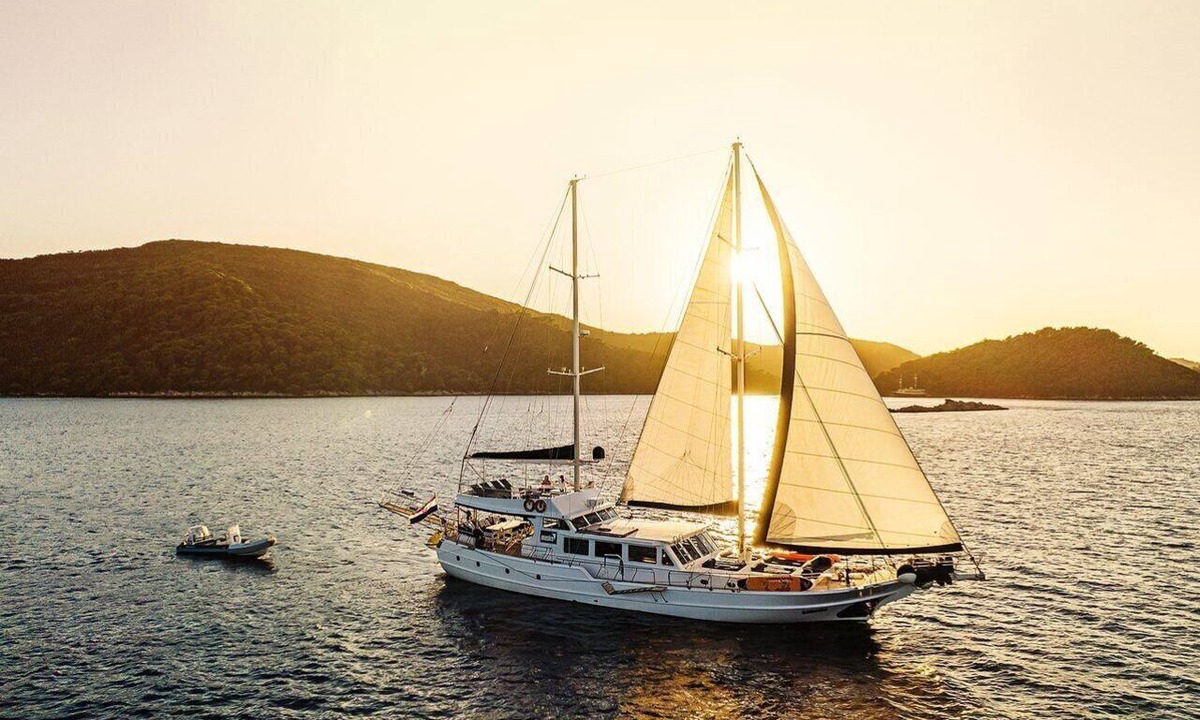 Marina Boat Rental | Sun-Kissed Sailing Adventure in Split-Dalmatia, Croatia