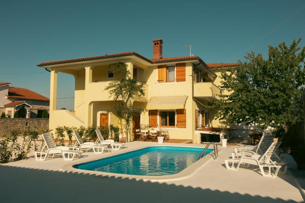 Vodnjan Apartment | Sunflower House Istria - The Luxury of Privacy