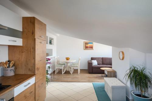 Cancini Apartment | Sunny app Poreč with reserved parking