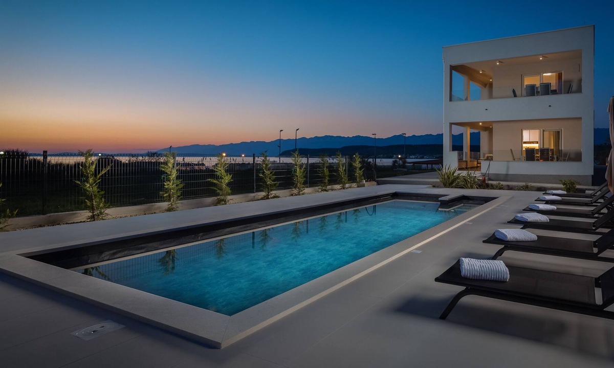 Ljubac Villa | Superb villa Sunset Bay, near the beach, heated pool with jacuzzi, boat mooring