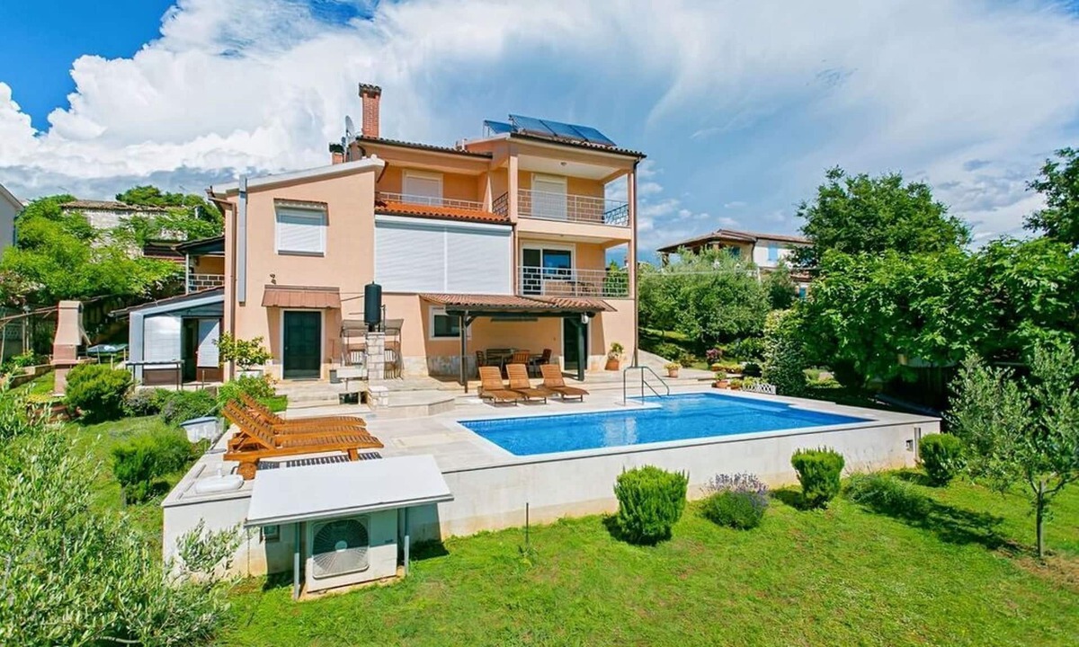 Fuskulin Apartment | Swimming pool, garden, quiet location, beautiful outdoor view