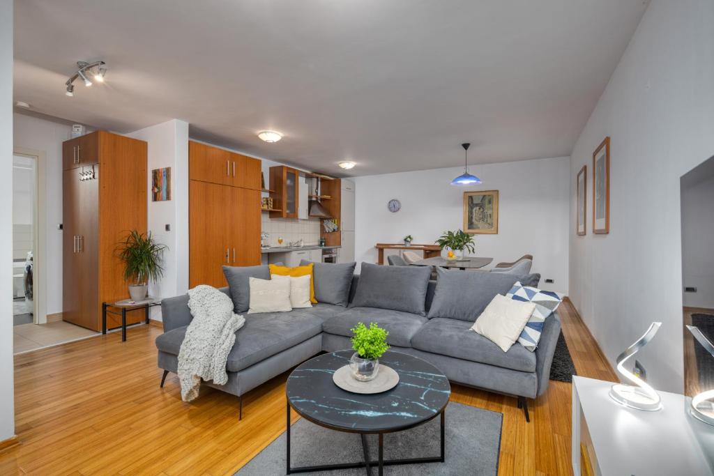 Buzdohanj Apartment | Terra Magica Deluxe Sea View Apartment or Room with Free Parking