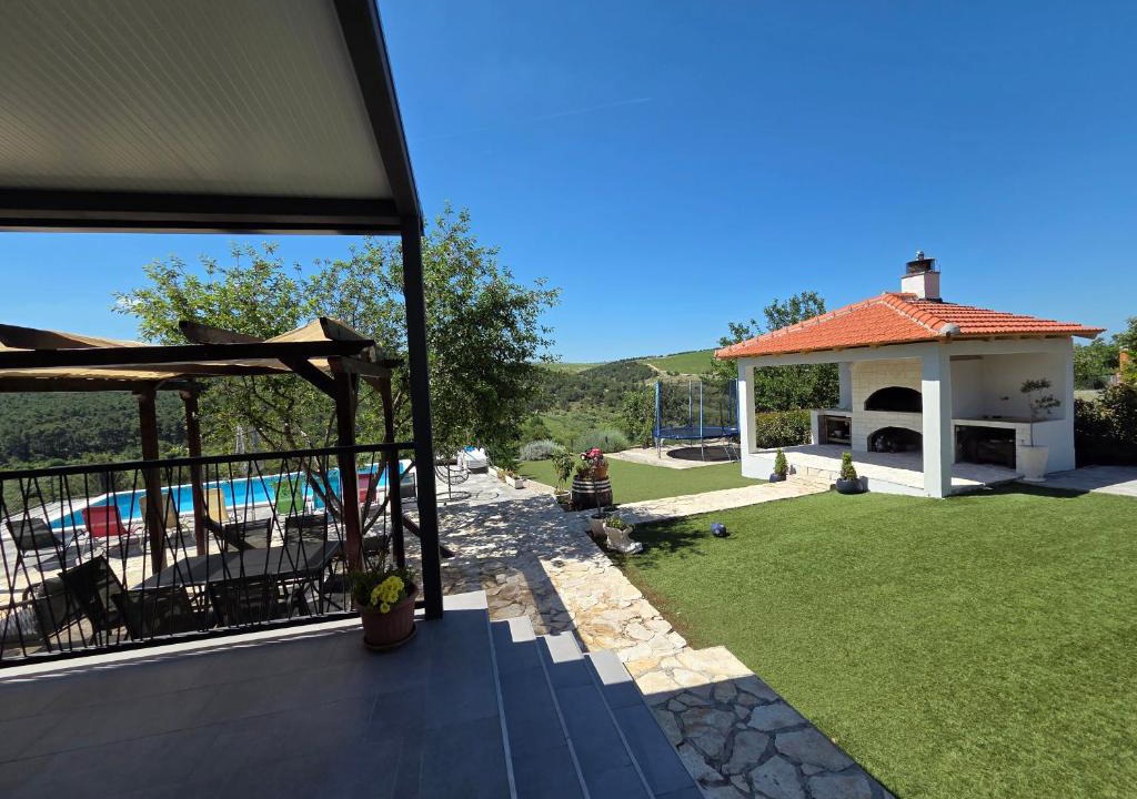 Donje Polje Apartment | The View - apartman with private pool in Vrpolje