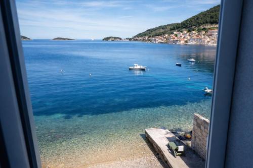 Vis Apartment | The Wave Seafront Apartment Vis