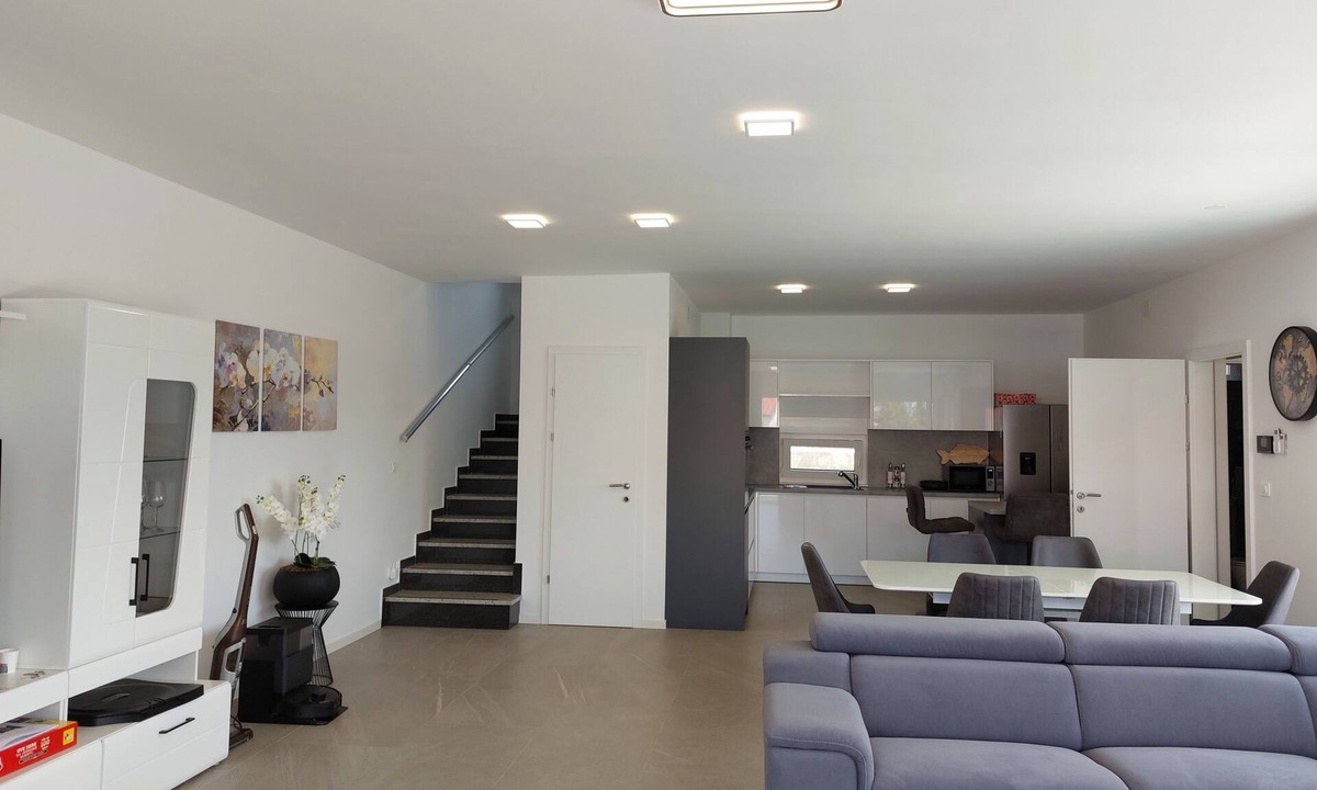 Milcetici Apartment | Three bedroom apartment with a swimming pool Milovcici, Krk (A-25984-a)
