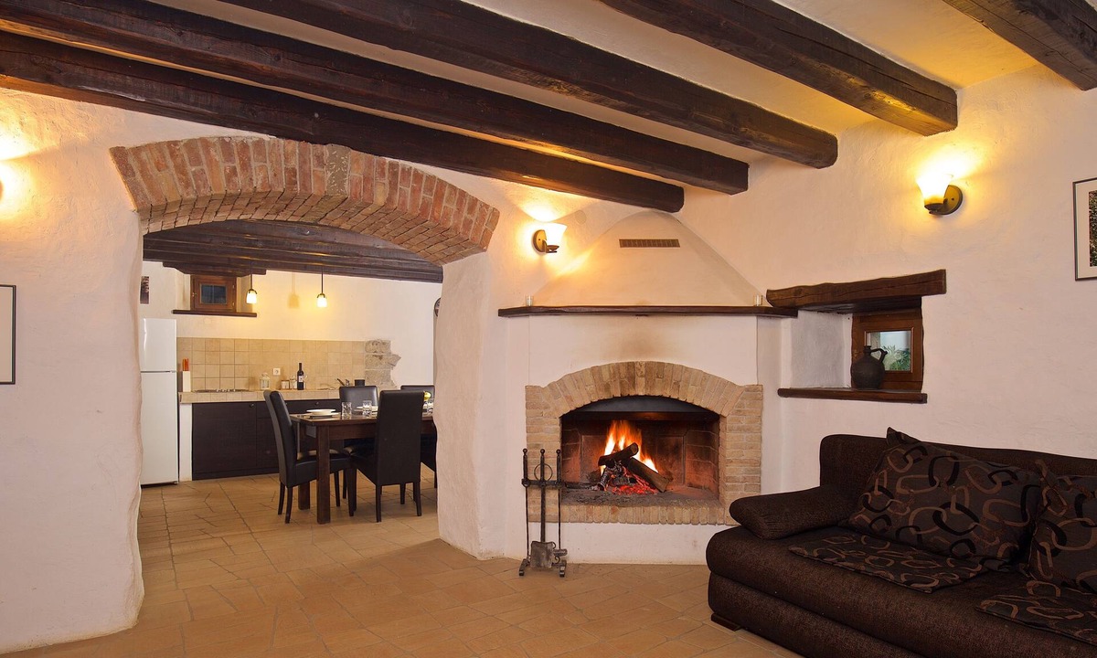 Kotli House | Traditional Stone House