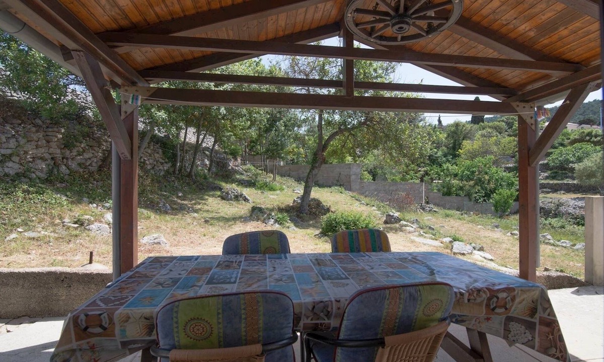 Veli Losinj Apartment | Two bedroom apartment with air-conditioning Veli Lošinj, Lošinj (A-19799-a)