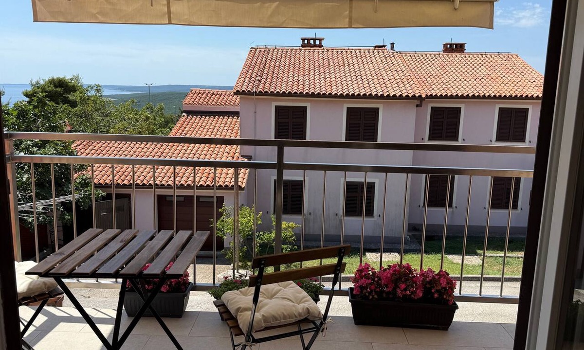 Viskovici Apartment | Two bedroom apartment with terrace and sea view Viskovici (Raša) (A-27473-a)