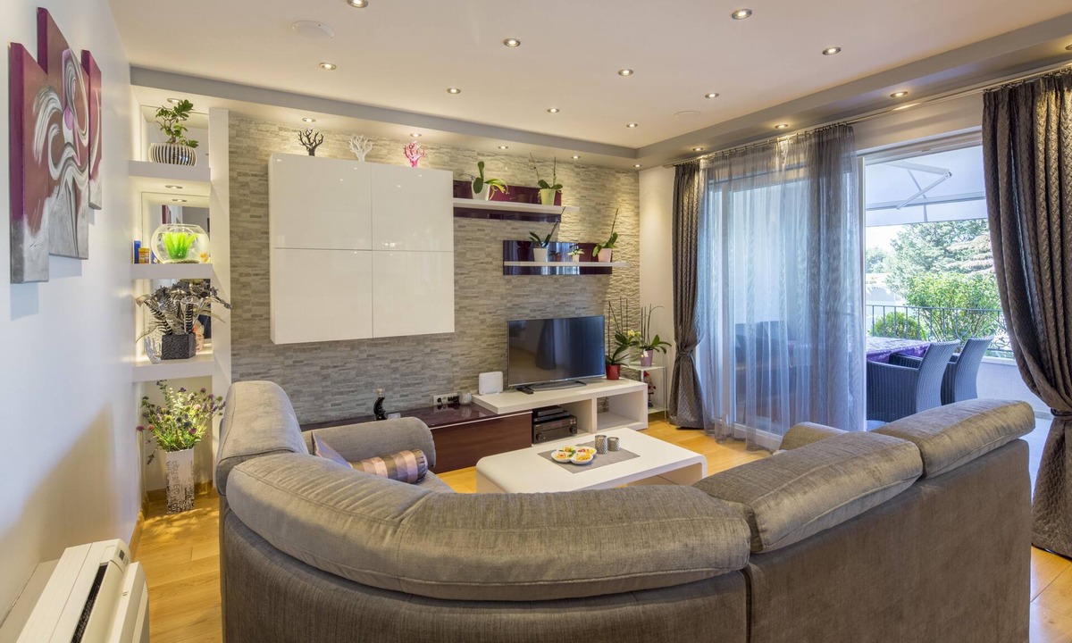 Ratac Apartment | Two bedroom apartment with terrace Makarska (A-20587-a)