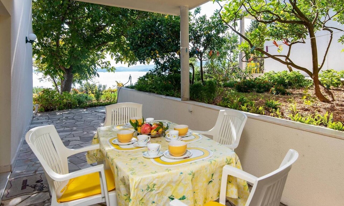 Kuciste Apartment | Two bedroom apartment near beach Orebić, Pelješac (A-27574-b)