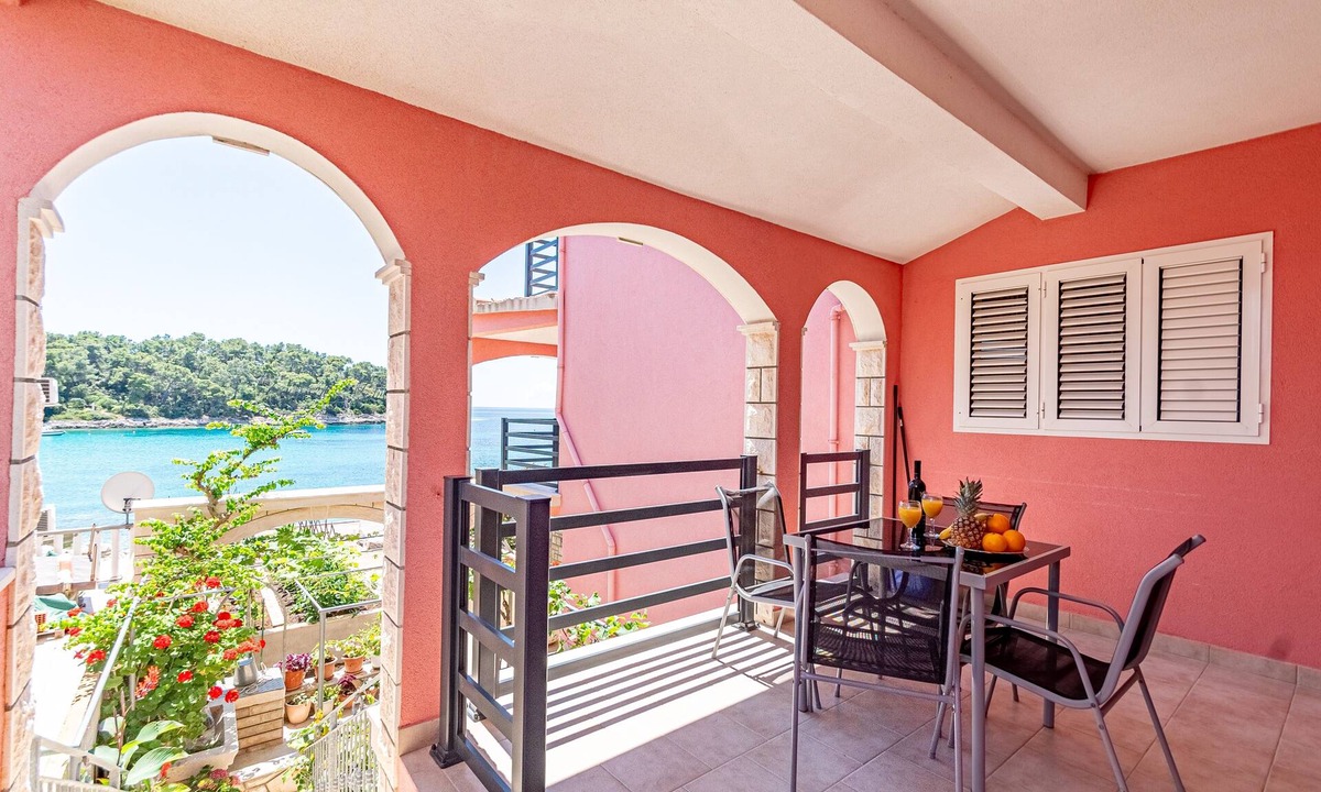Prizba Apartment | Two bedroom apartment near beach Prižba, Korčula (A-175-d)