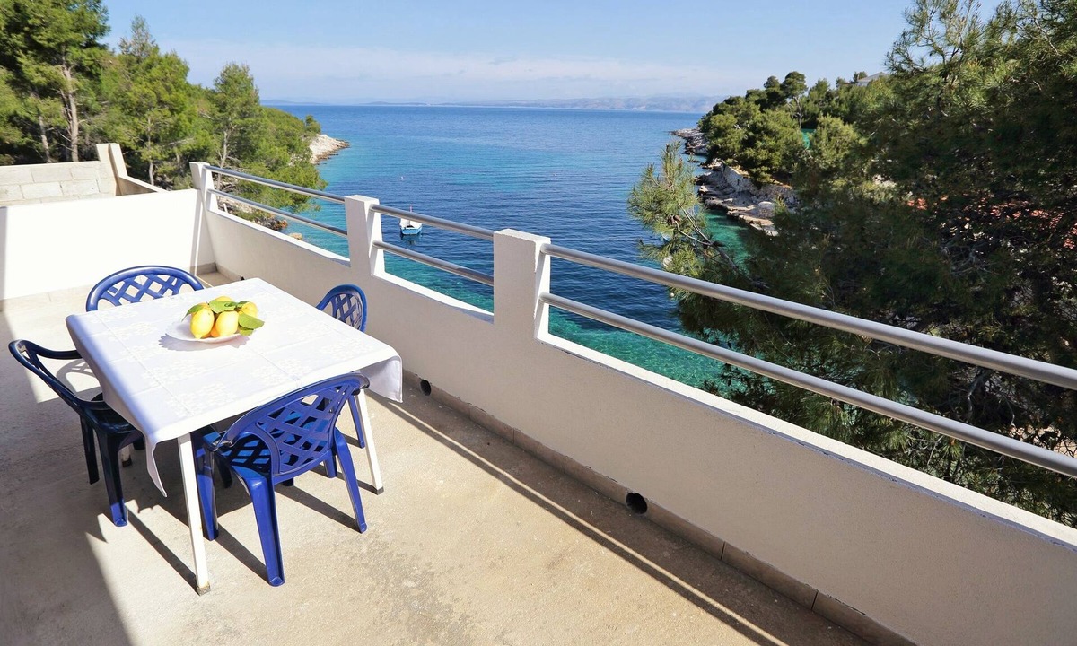 Hvar Apartment | Two bedroom apartment near beach Cove Zastupac, Hvar (A-8761-d)