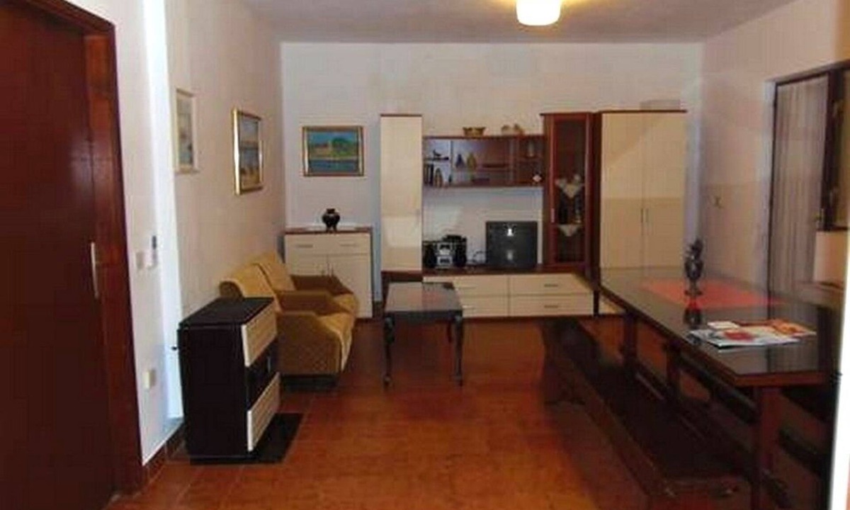 Tkon Apartment | Two bedroom apartment near beach Tkon, Pašman (A-21943-c)