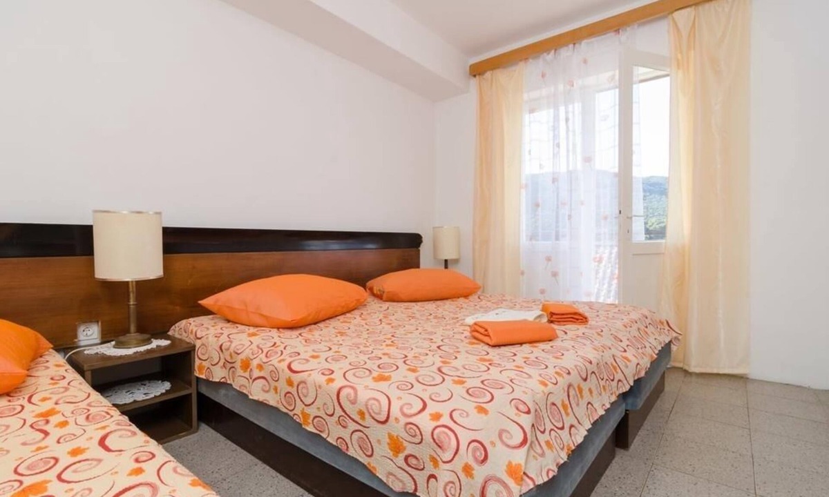 Zuljana Apartment | Two bedroom apartment with balcony Žuljana, Pelješac (A-256-b)