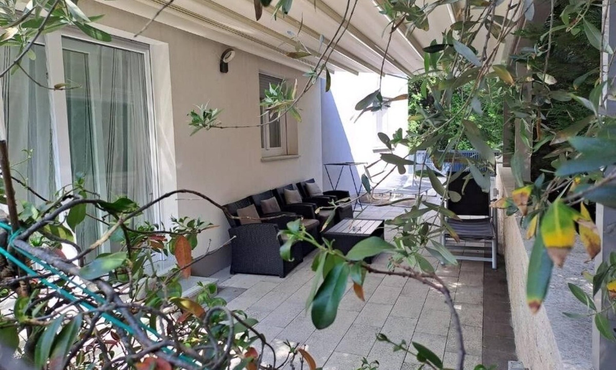 Borik Apartment | Two bedroom apartment with terrace Rovinj (A-24440-a)