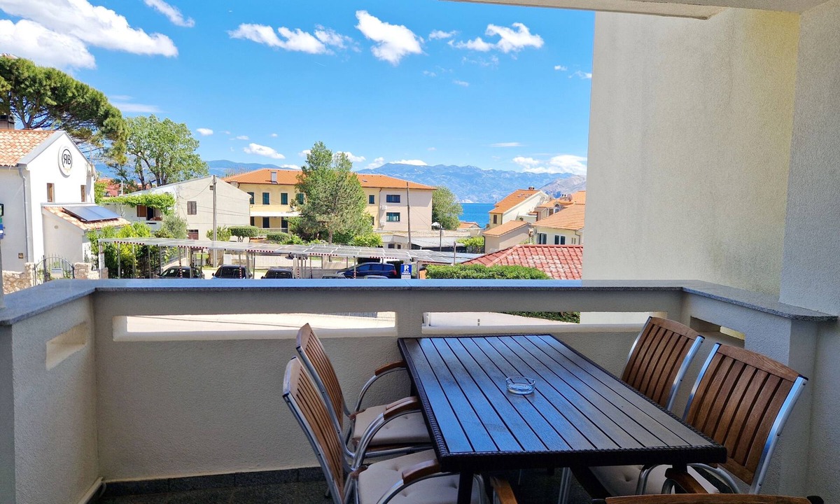 Baska Apartment | Two bedroom apartment with terrace Baška, Krk (A-18775-c)