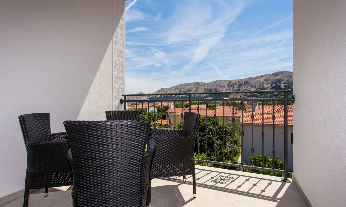 Baska Apartment | Two bedroom apartment with terrace Baška, Krk (A-18808-d)