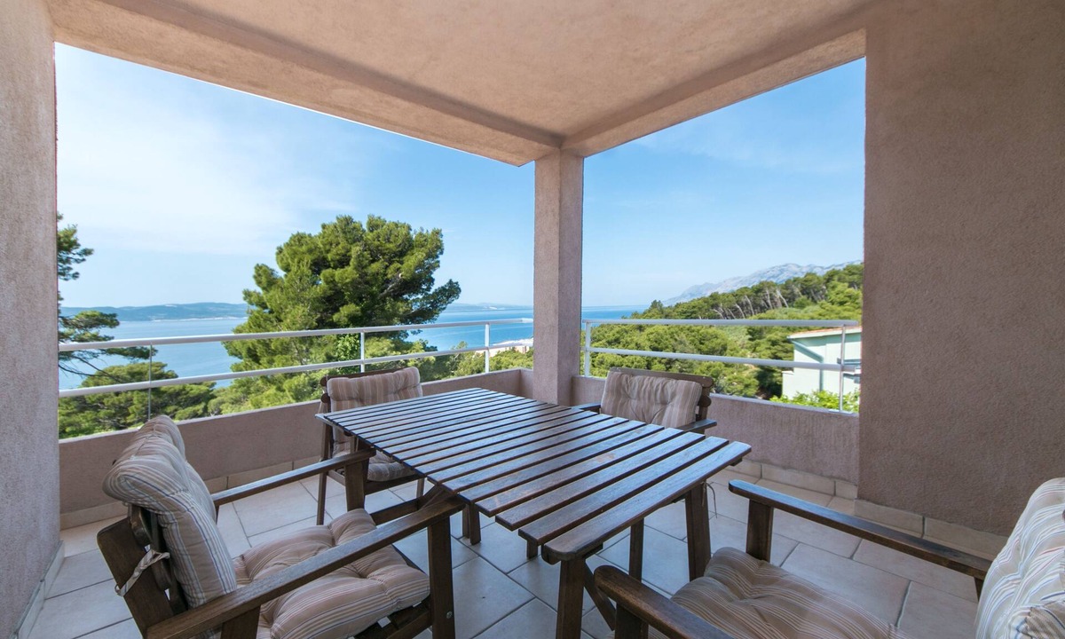 Brela Apartment | Two bedroom apartment with terrace and sea view Brela, Makarska (A-16596-a)