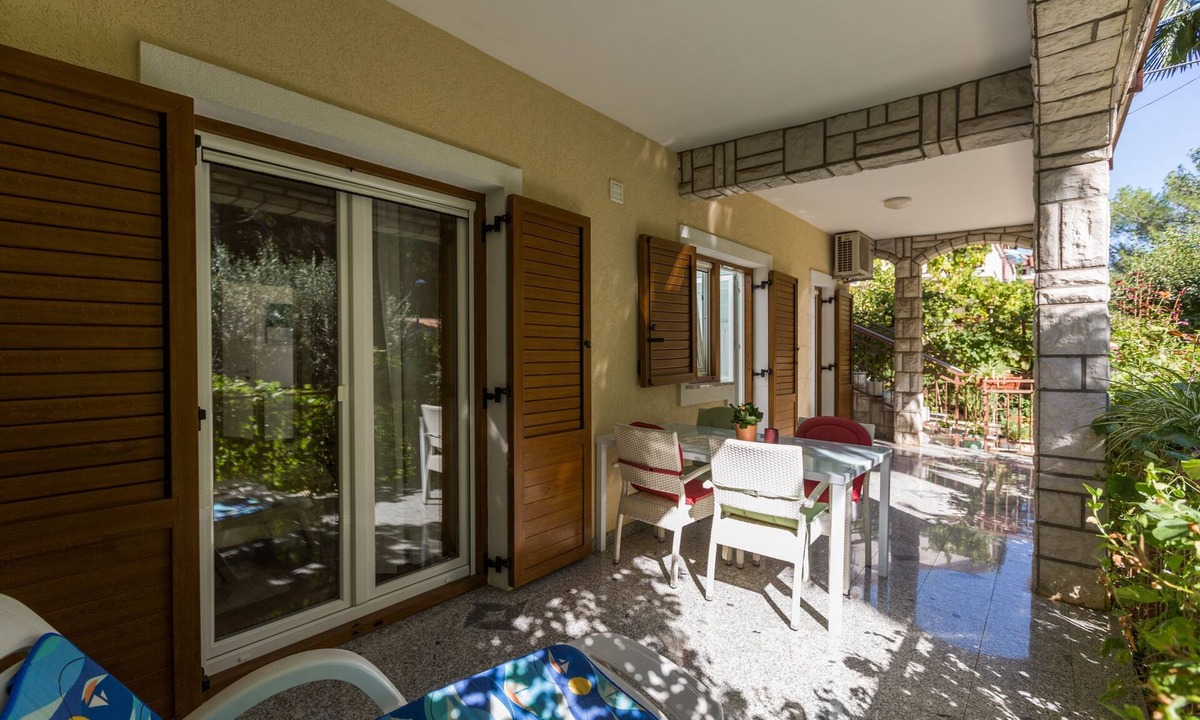 Porec Apartment | Two bedroom apartment with terrace Poreč (A-2216-a)
