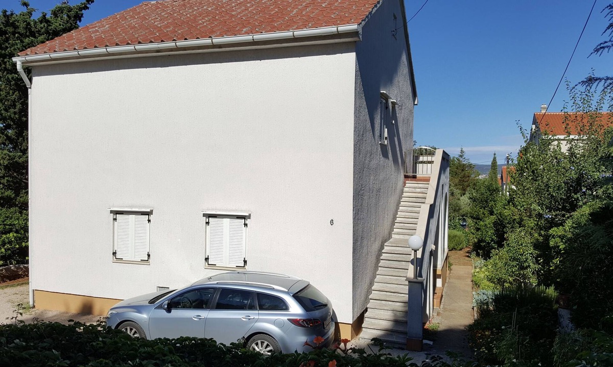 Punat Apartment | Two bedroom apartment with terrace Punat, Krk (A-14111-a)