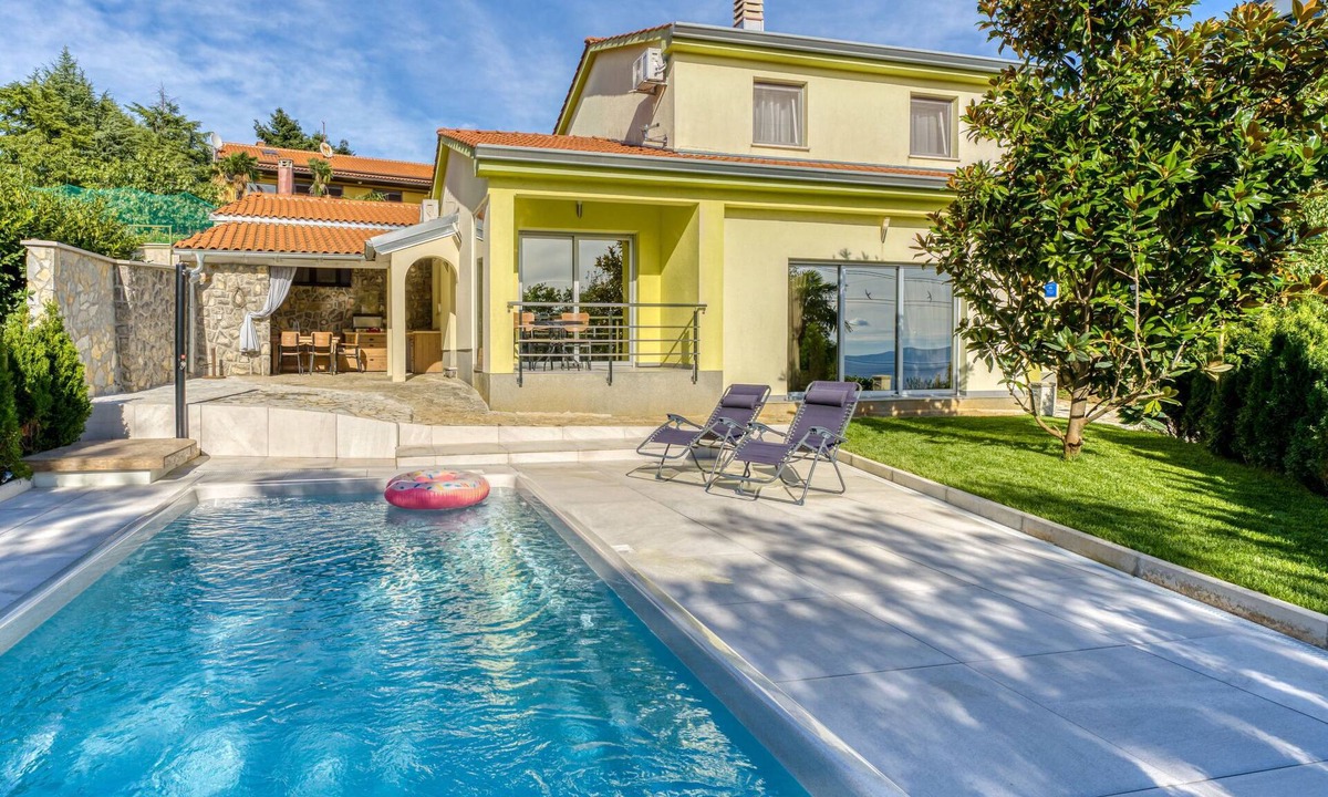 Sarsoni House | Vacation home Mery by Interhome
