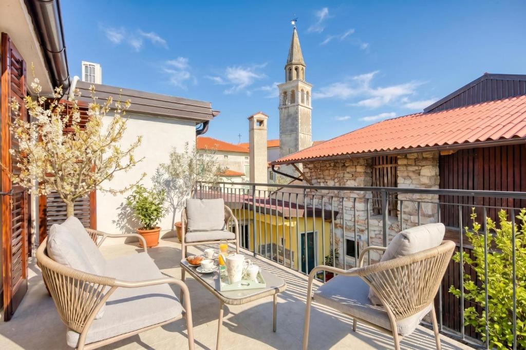 Miren-Kostanjevica House | Vila Leonarda with Terrace and Garden - Happy Rentals
