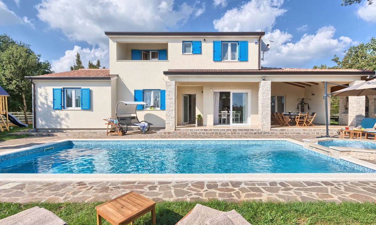 Muzini House | Villa 1521 by Interhome